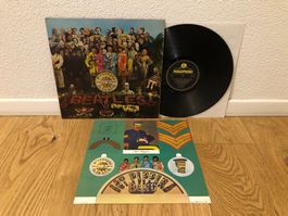 THE BEATLES - STG PEPPER'S LP ORIG UK 1967 Y/B PARLOPHONE