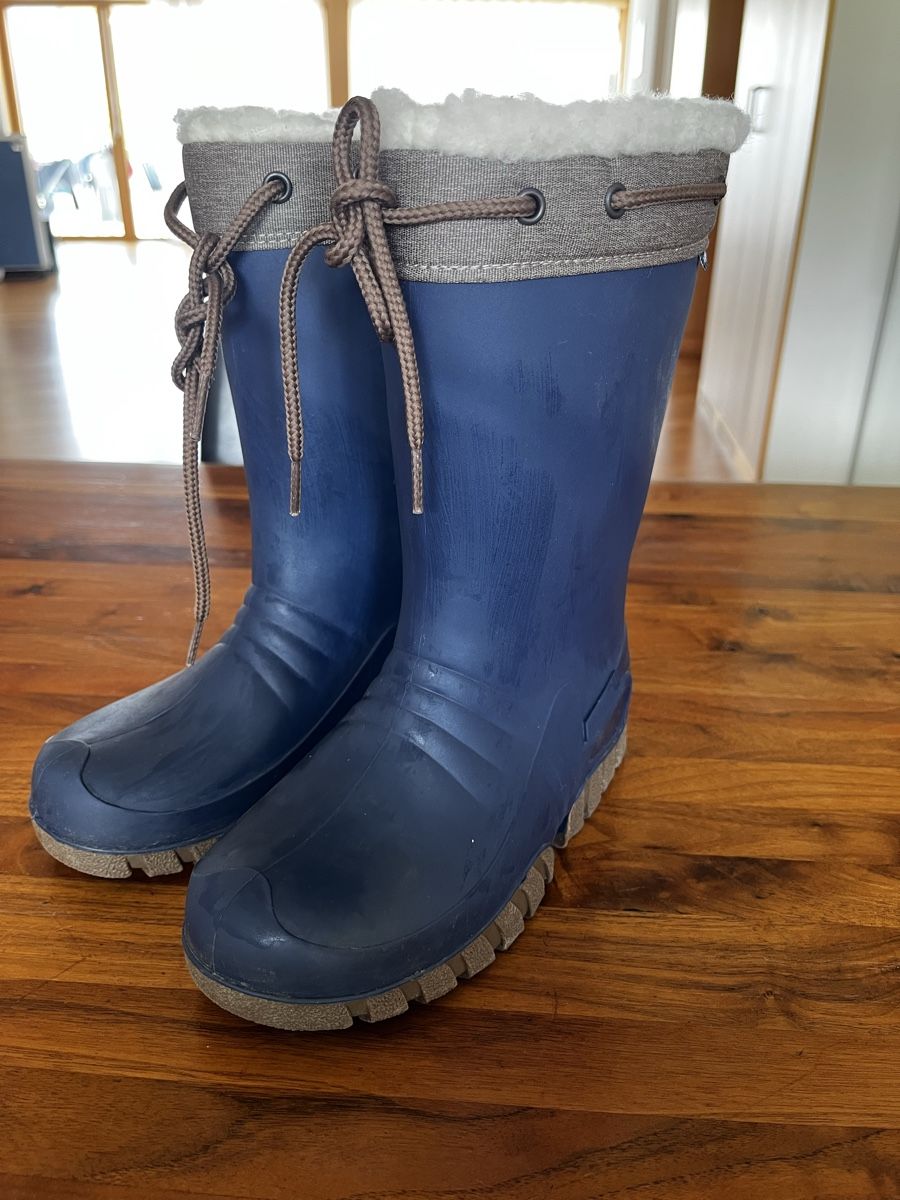 Schuhe für Jungen: Gefütterte Gummistiefel Gr. 32 – Gebraucht aus Chur von cardem86