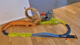 Thomas & Friends Rennbahn mit Loop und Lok guter Zustand