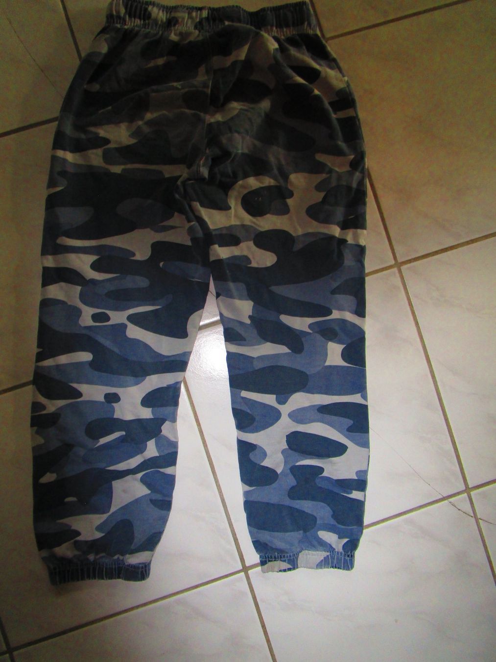 Pantaloni: Militär Hose Grösse 152 geflickt – Usato da Mülligen venduto da gipseli 1