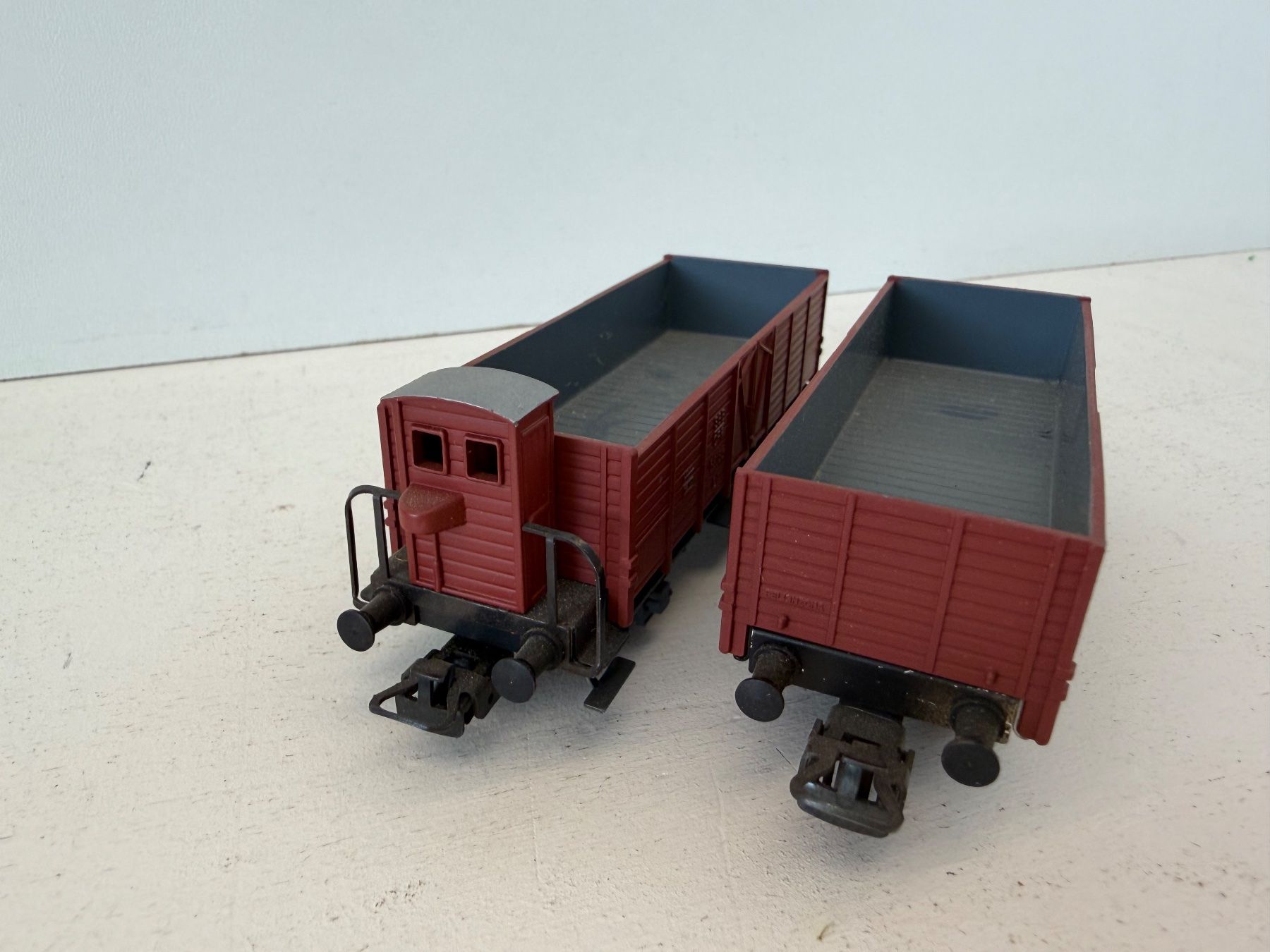 Hag Modelleisenbahnen: 2e Set Hochbord HAG 320 + 340 Güterwagen DC – Gebraucht aus Büsserach von ModellbahnDepot 4
