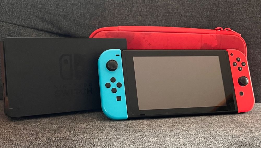 Nintendo Switch V1 2018 | inkl. Zubehör (Gebraucht) in Emmenbrücke für ...