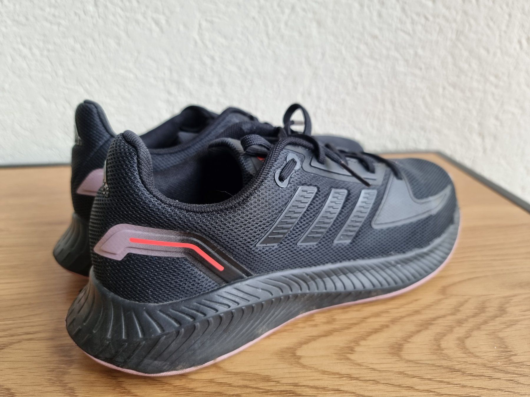 Adidas Chaussures hommes: Adidas Schuhe gr 39 – D'occasion à Interlaken par NataliiaS 4
