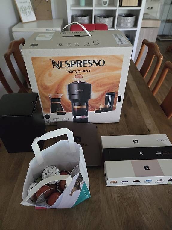 Machines à café & Machines à expresso: Nespresso Vertuo Next – D'occasion à Sierre par Cir_ccx2