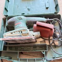 BOSCH PSS 250 AE Schleifmaschine mit Koffer und Papier