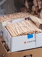 feine Anzündstäbchen ca 10 Kilo Schachtel nur 10.--