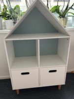 Shelf in house shape from Vertbaudet
