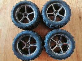 4x RC Monstertruck Reifen + Felgen (3)