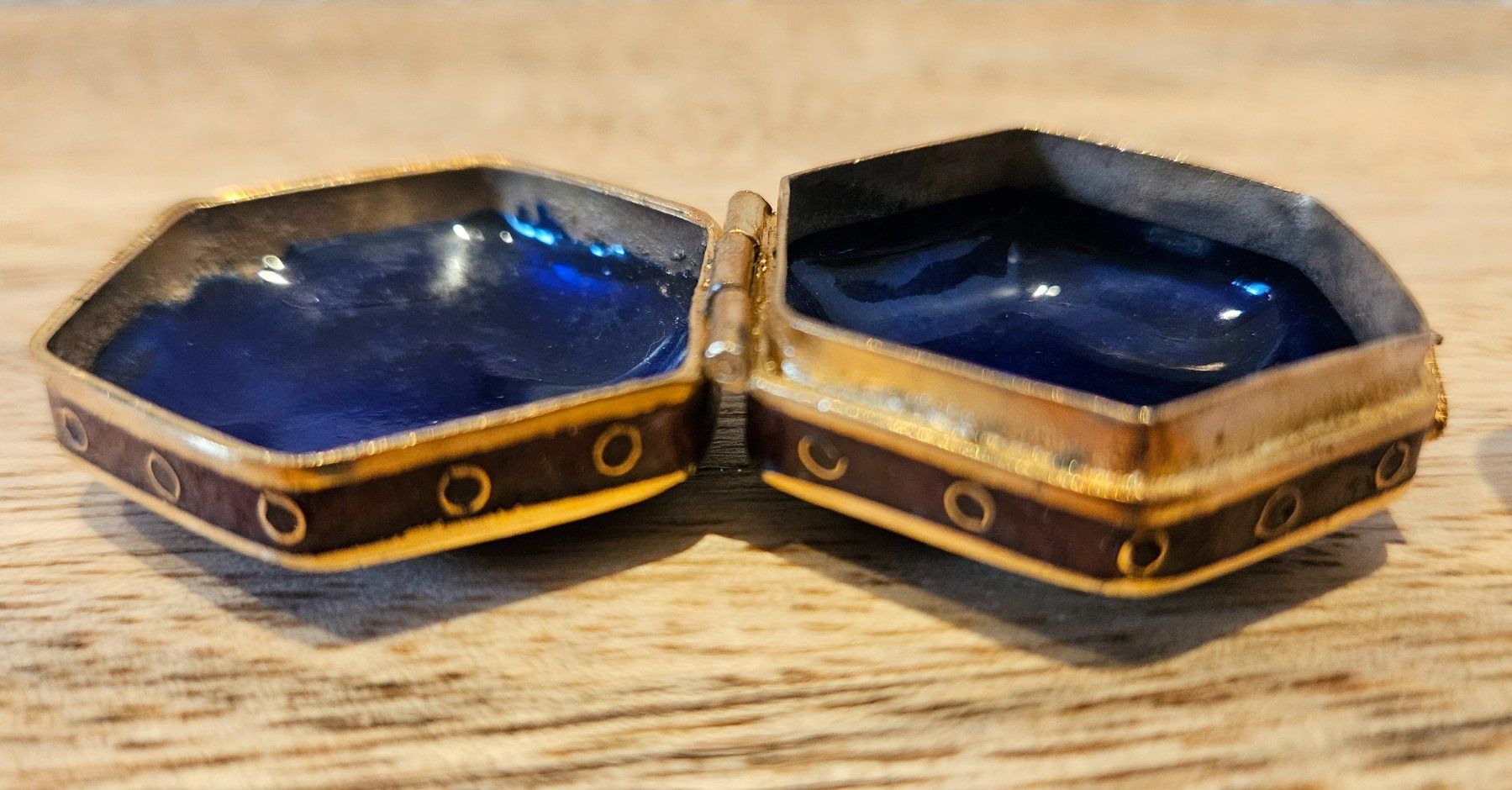 Portagioie: Cloisonne Emaille Schatulle Schmuckdose Pillendose Box Dösli – Usato da Birmensdorf ZH venduto da Wendepunkt... 6