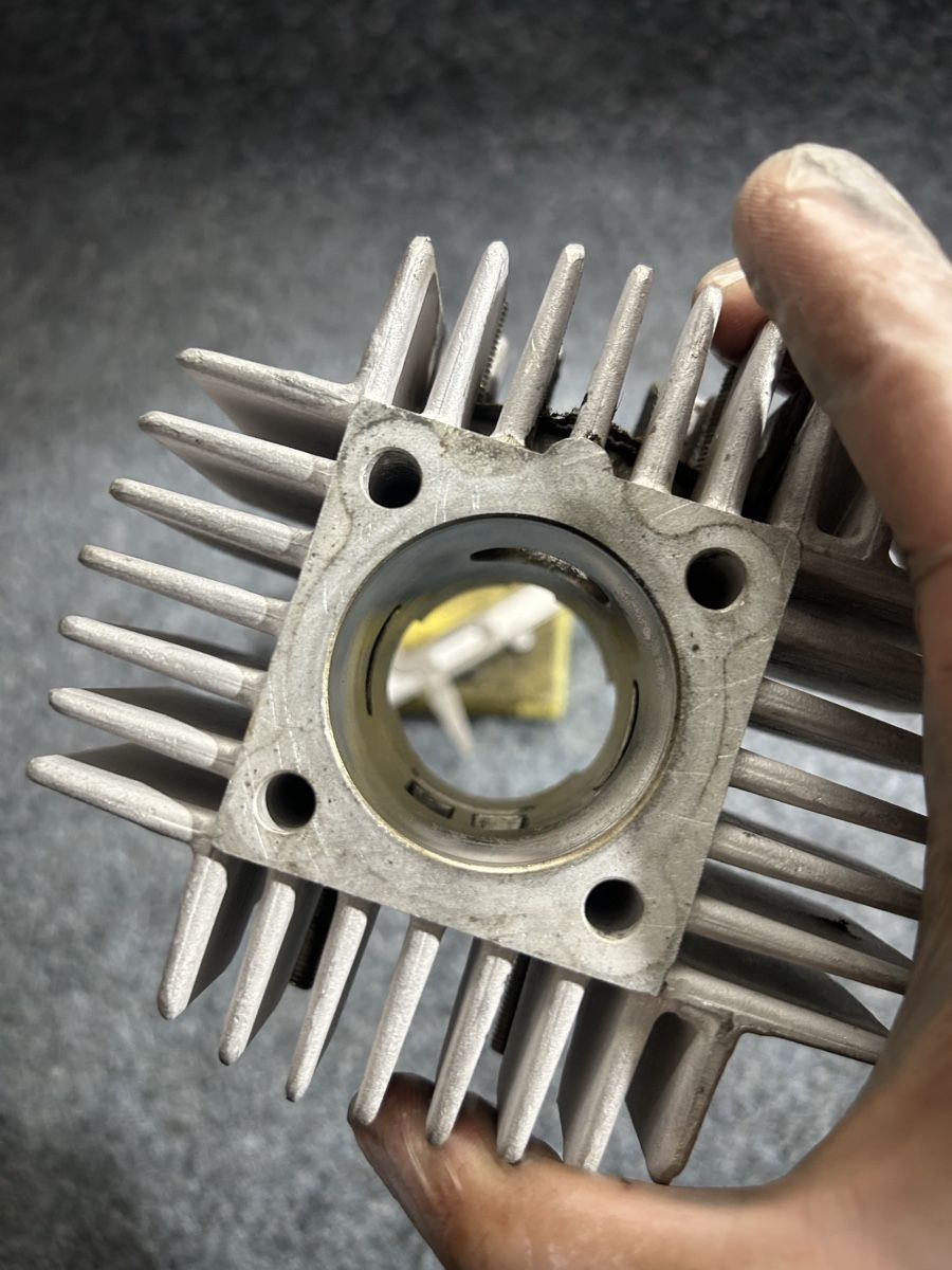 Sonstiger Industriebedarf: Puch maxi Zylinder  – Defekt aus Biel/Bienne von InterEngine 2
