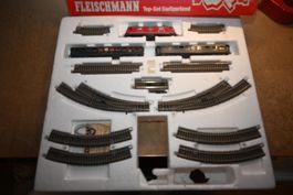 Re 4/4 Set mit Wagen + Geleise Fleischmann HO/DC , läuft