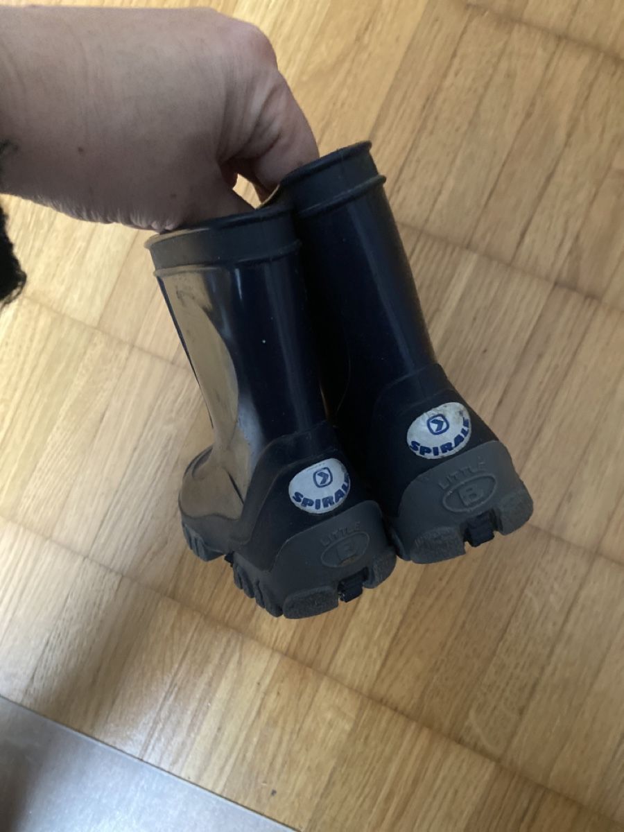 Scarpe per ragazzi: Gummistiefel Gr. 20 – Usato da Mönchaltorf venduto da Angel789 2