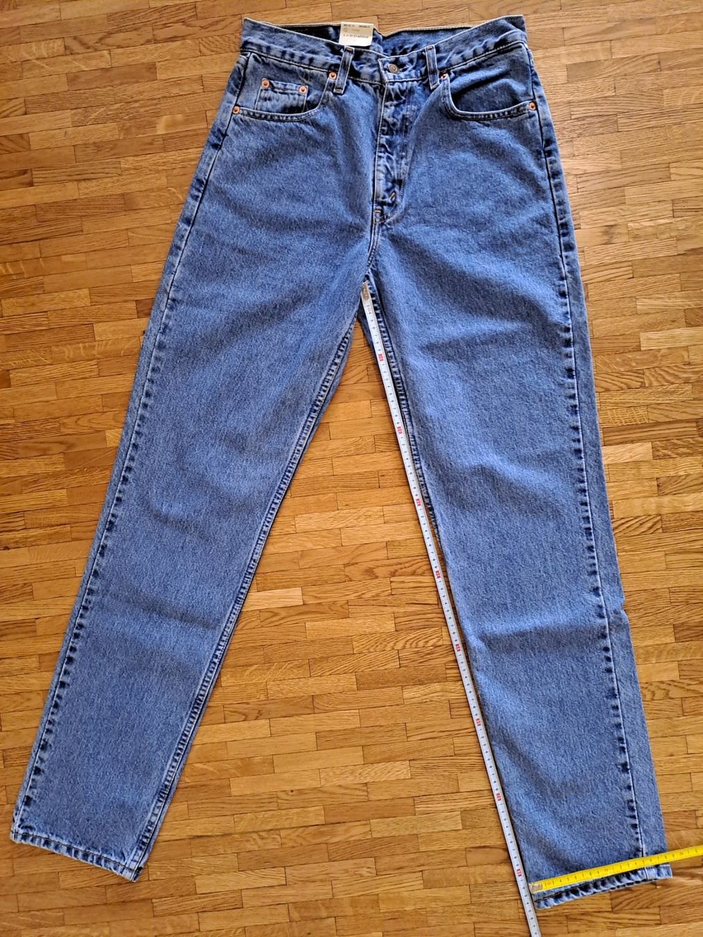 Levi's Jeans: Levis 882 W31 L34 – Nuovo e nell'imballaggio originale da Meyrin venduto da dijin 1