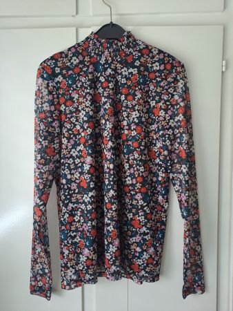 Bluse VILA mit Blumenmuster, Gr. S