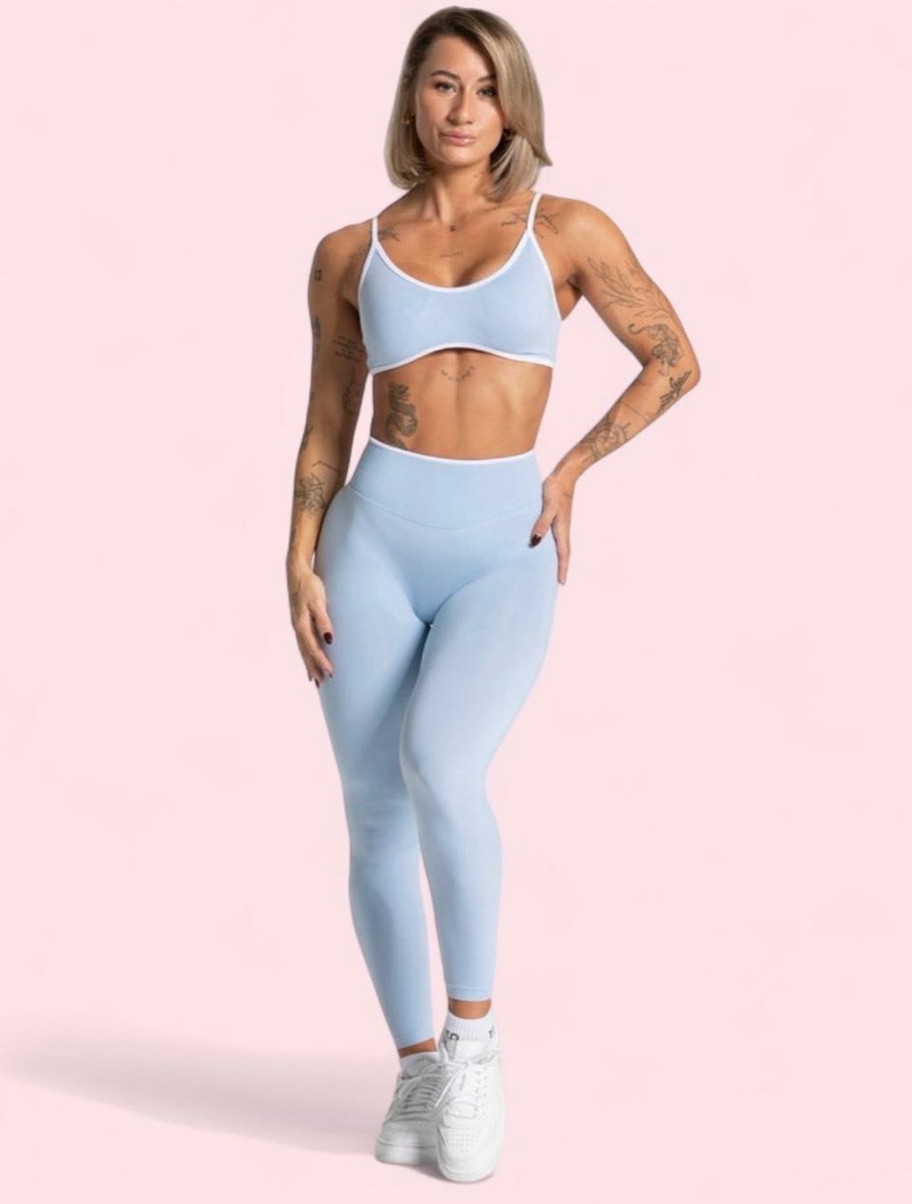 Teveo Lotti di vestiti: Teveo Ignit gym set – Usato da Otelfingen venduto da houseofstae