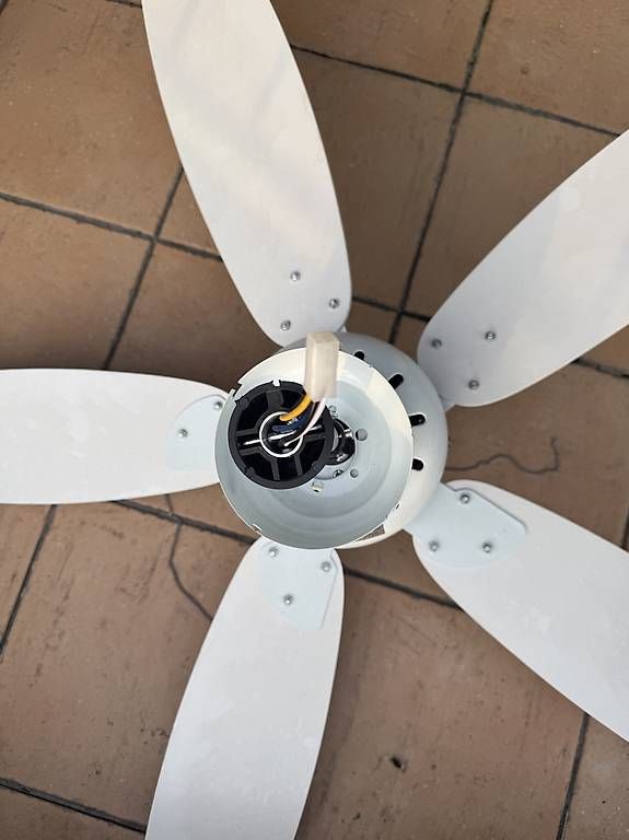 Ventilatoren: Ventilatore da soffitto con luce – Gebraucht aus Lugano von rob_9cln 2