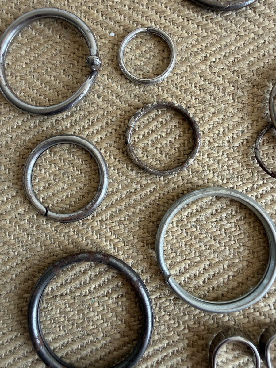 Porte-clés: Sammlung alte Schlüsselringe 16 Stk. – D'occasion à Konolfingen par petzipetz 1