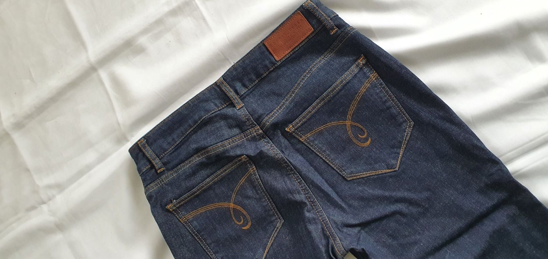 Jeans: Damen Jeans dunkelblau 36 – Usato da Niederbuchsiten venduto da klengyel 4