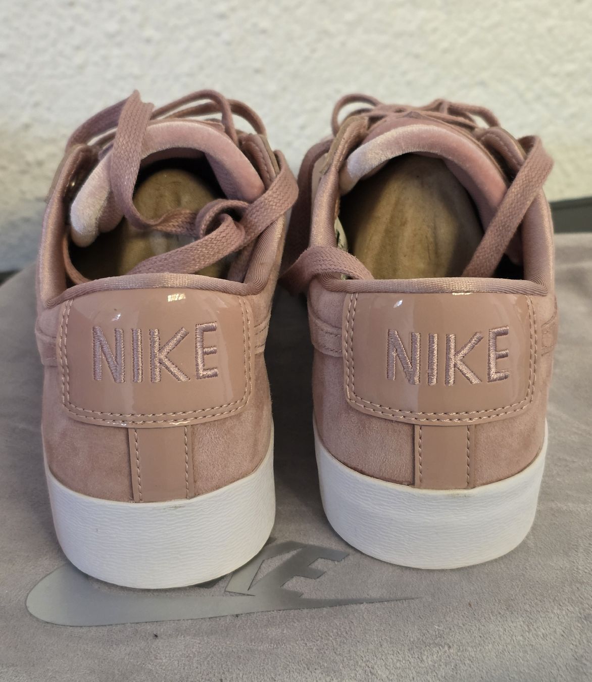 Nike Scarpe da donna: Nike Blazer Low LX, Gr. 38, neu – Nuovo e nell'imballaggio originale da Rheinsulz venduto da Gilea 6