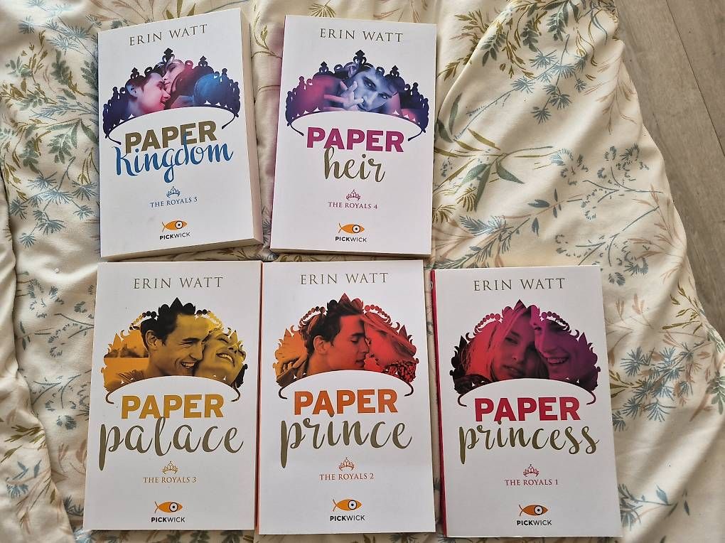 Bücher: Vendo libri serie "Paper" – Gebraucht aus Pregassona von Paolinhaaa88