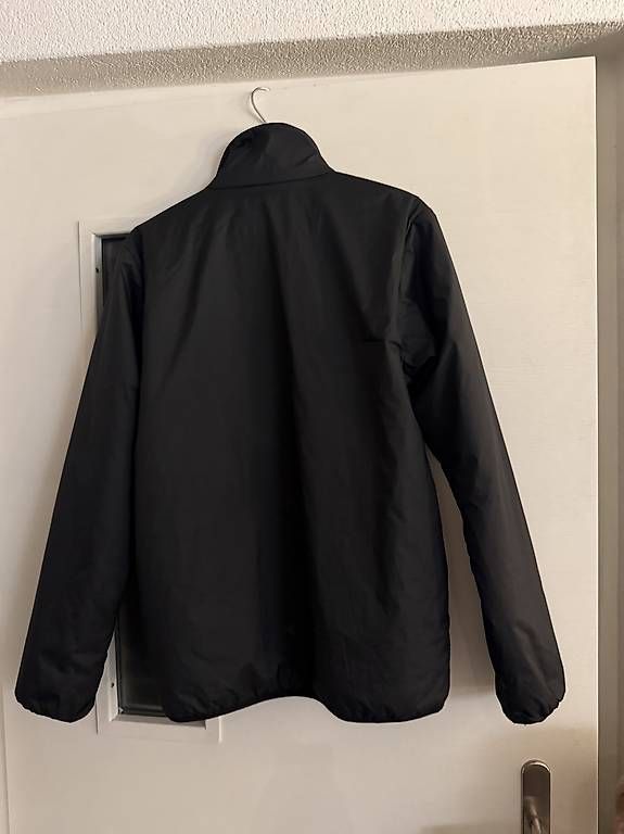Giacche: HELLY HANSEN / WINTERJACKE – Usato da Hermrigen venduto da Raggeli 3