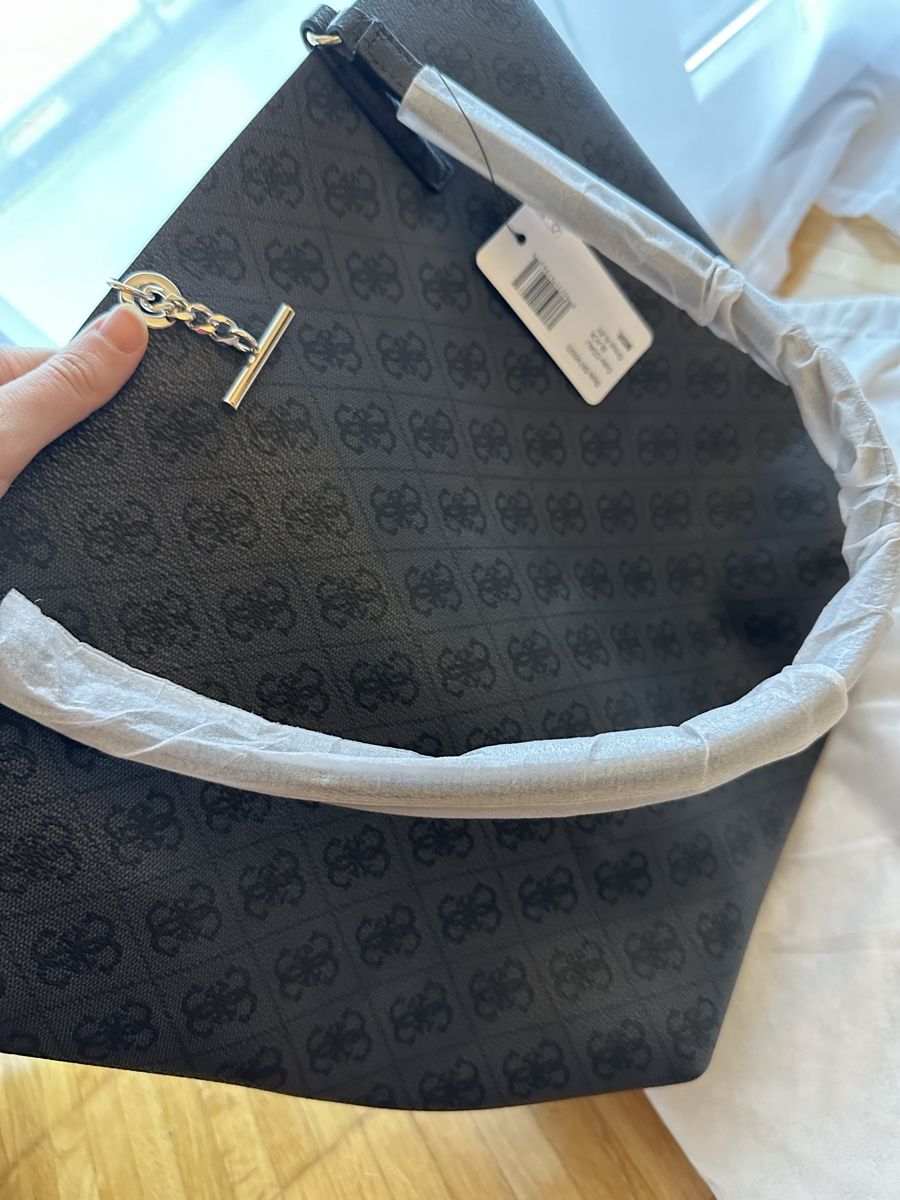 Guess Taschen für Damen: Guess Tasche – Neu und originalverpackt aus Fisibach von hadilicious 2