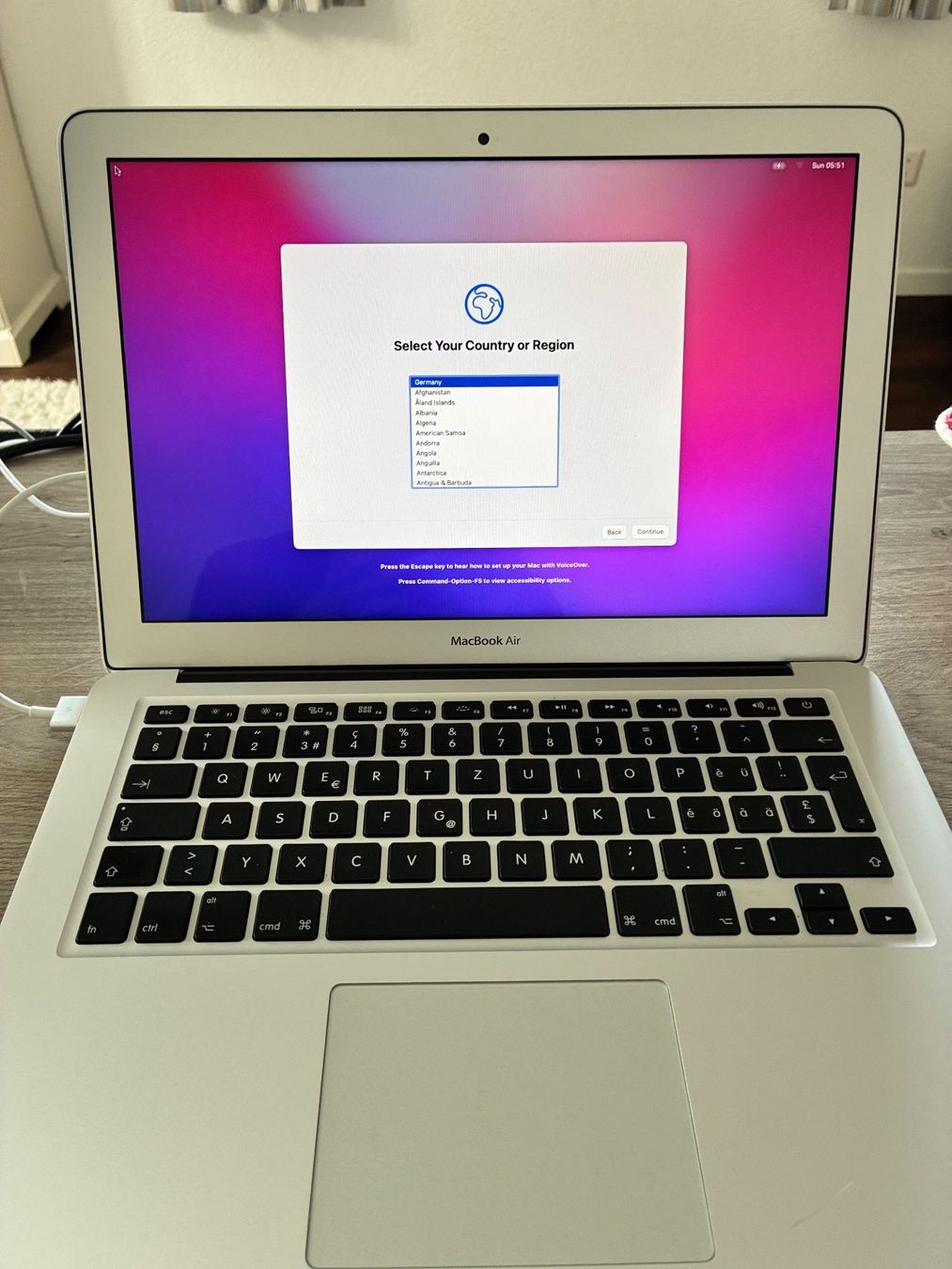 Apple Notebook: Apple MacBook Air (13", early 2015) – Usato da Wohlen AG venduto da Robballantine 2