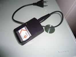 ***-NEUES---SONY--AKKU--LADEGERÄT---*****.