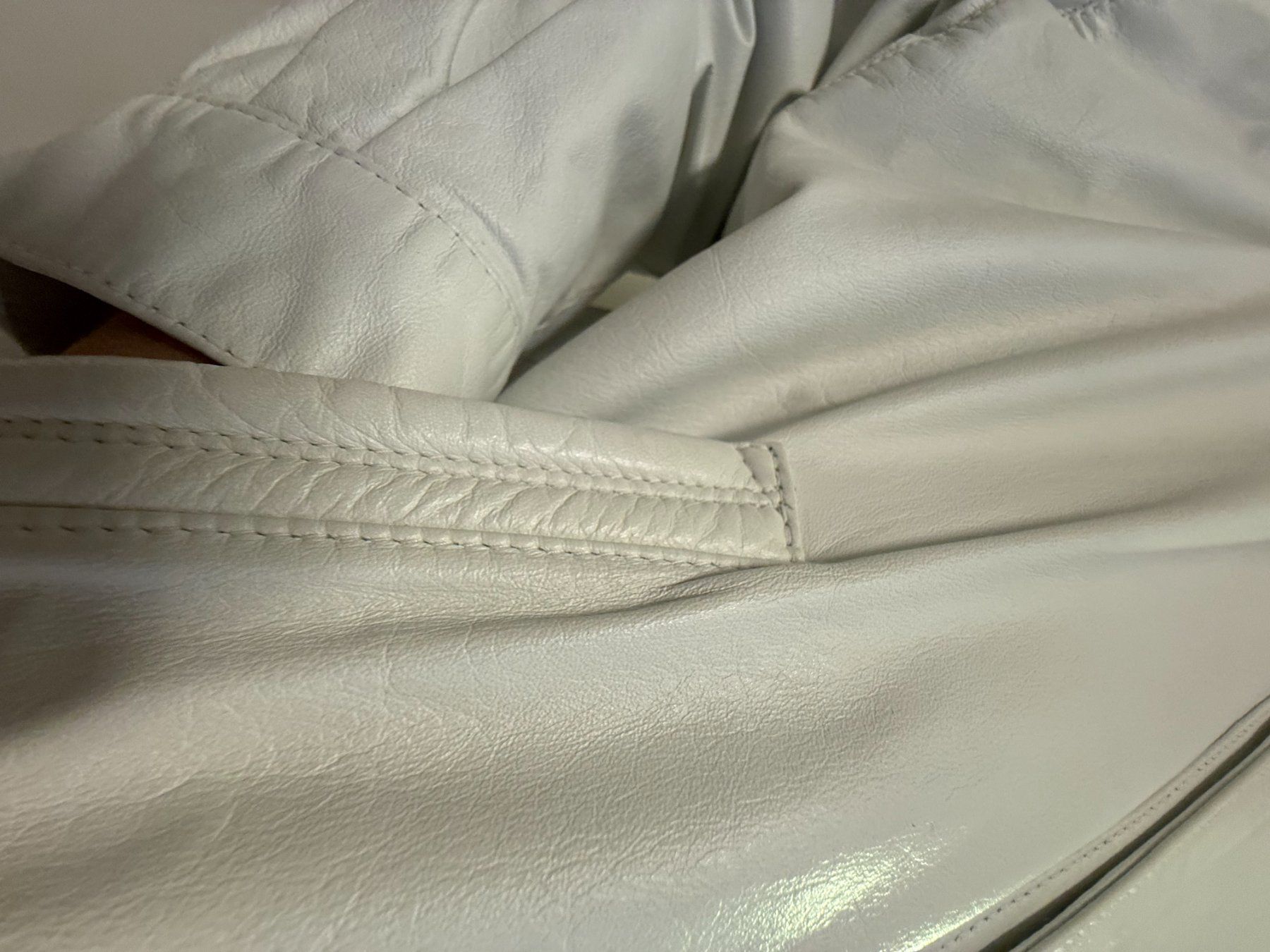 Giacche: Blouson cuir blanc vintage – Usato da Le Cerneux-Veusil venduto da Maraud01 5