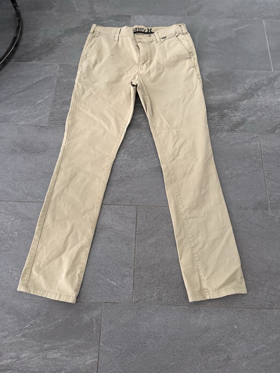 Pantaloni: Hurley Chino Hose/ Sommerhose – Usato da Davos Platz venduto da mon_v2vm 3