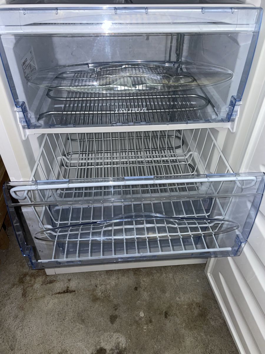 Gefrierschrank: Gefrierschrank von Beko – Gebraucht aus Eschenbach SG von ang_bqf5 5