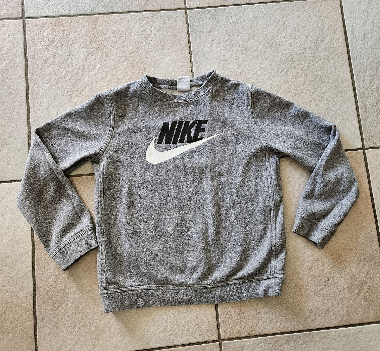 Nike Maglioni & Felpe: pull Nike 147/152 – Usato da Vétroz venduto da sas_yln5