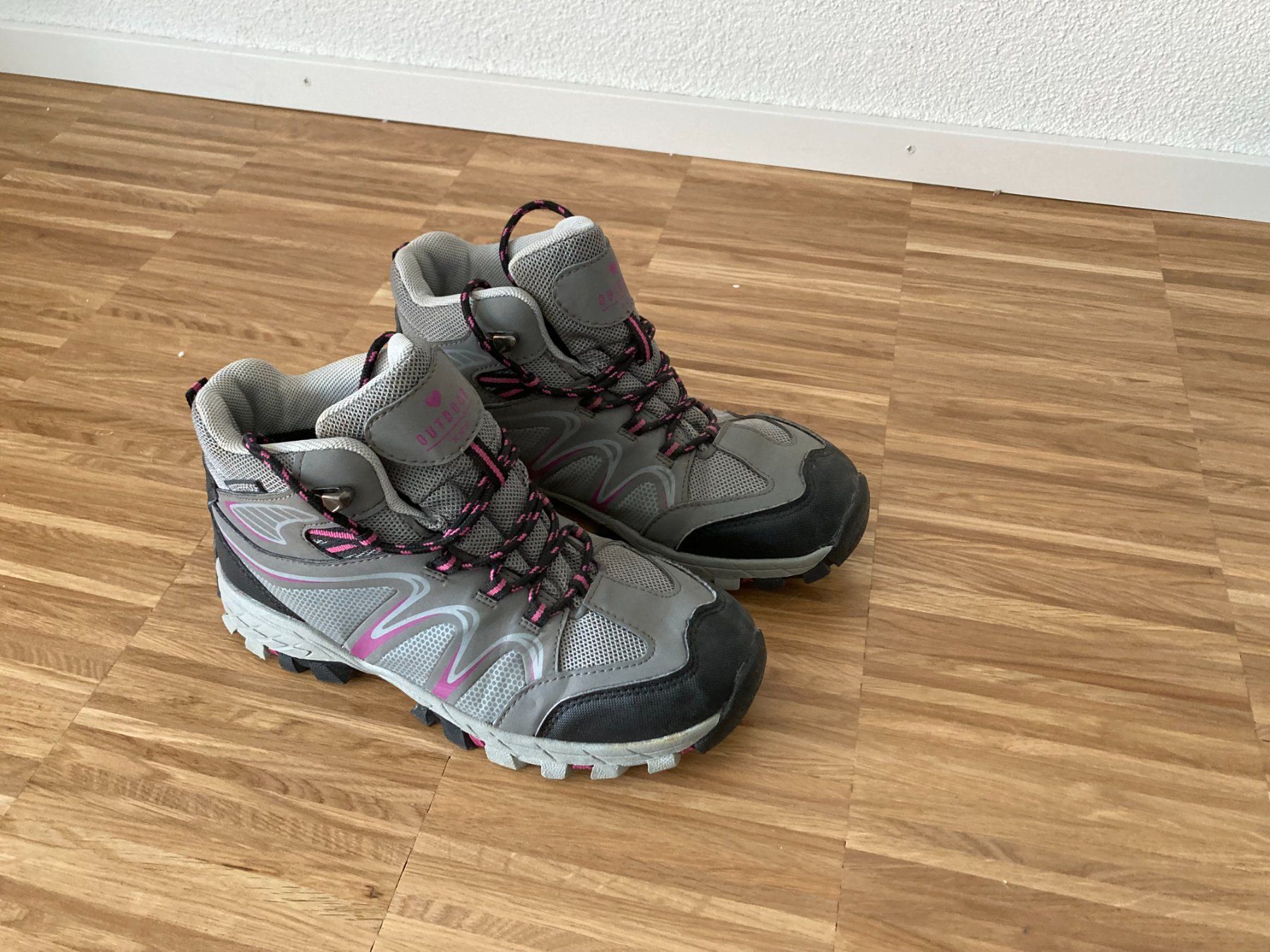 Schuhe für Jungen: Kinderwanderschuhe – Neu (gemäss Beschreibung) aus Zürich von boomens
