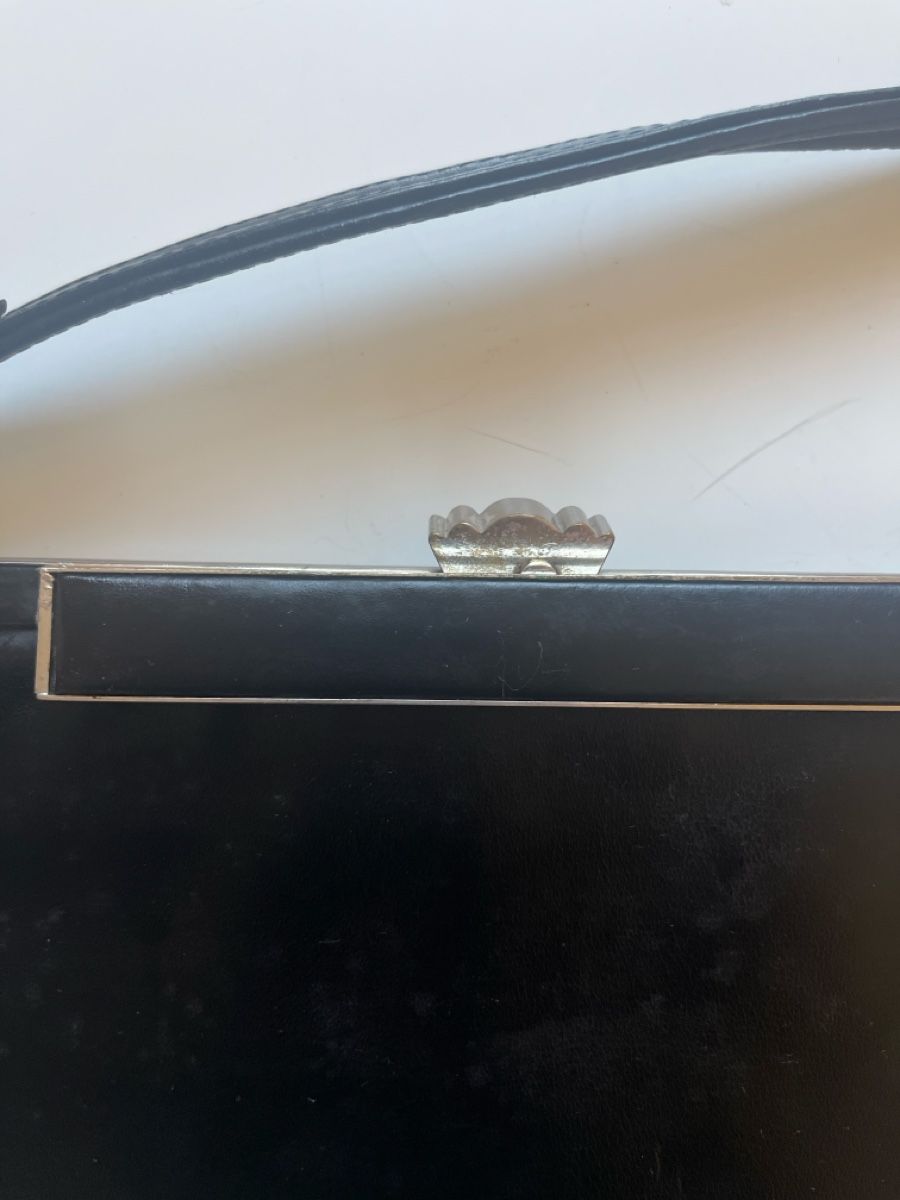 Taschen für Damen: Vintage schwarze Lederhandtasche – Gebraucht aus Riva San Vitale von V.IP 2