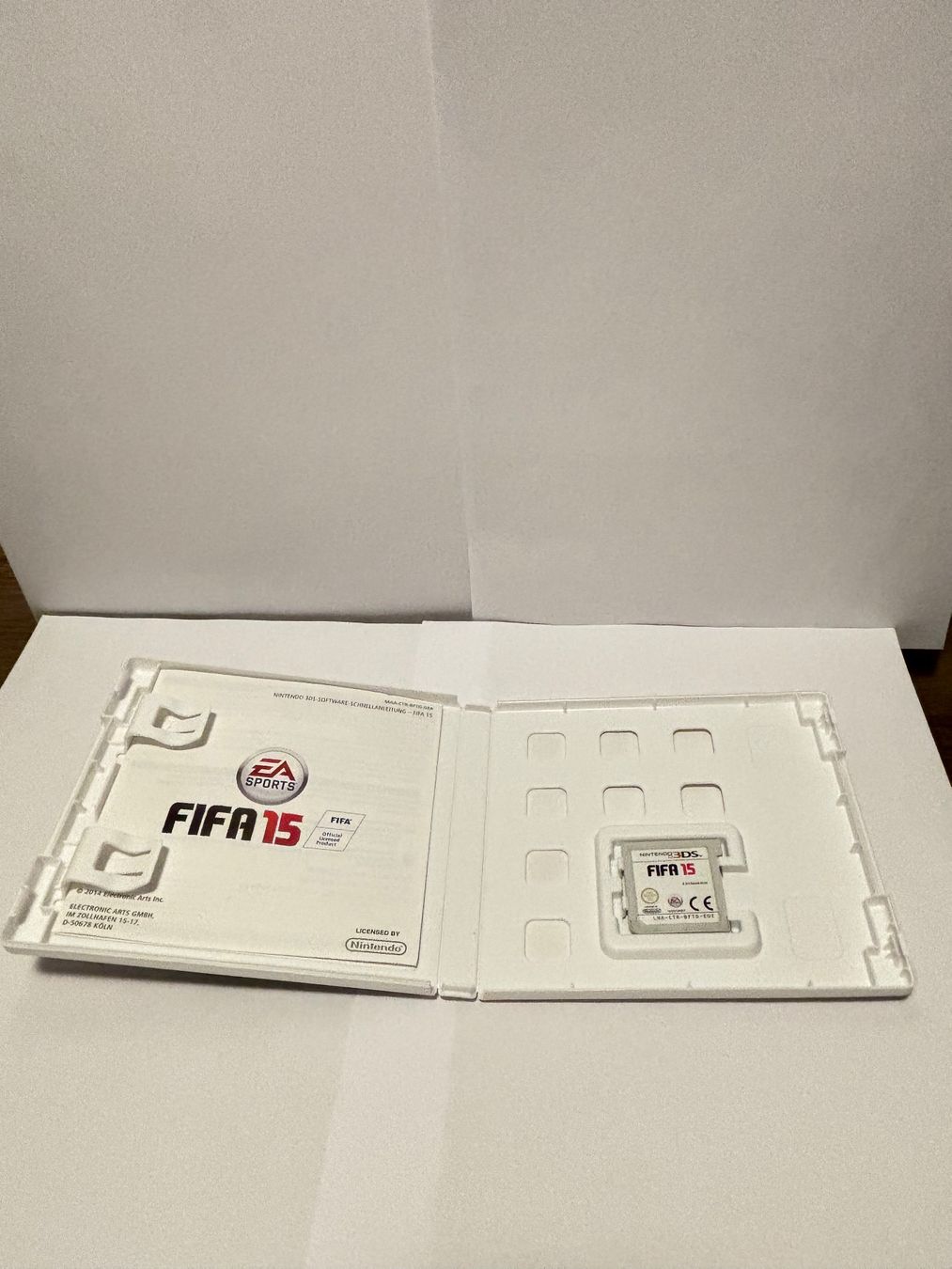 Nintendo Giochi: Nintendo 3ds FIFA 15 – Usato da Widnau venduto da Puch-Garage 2