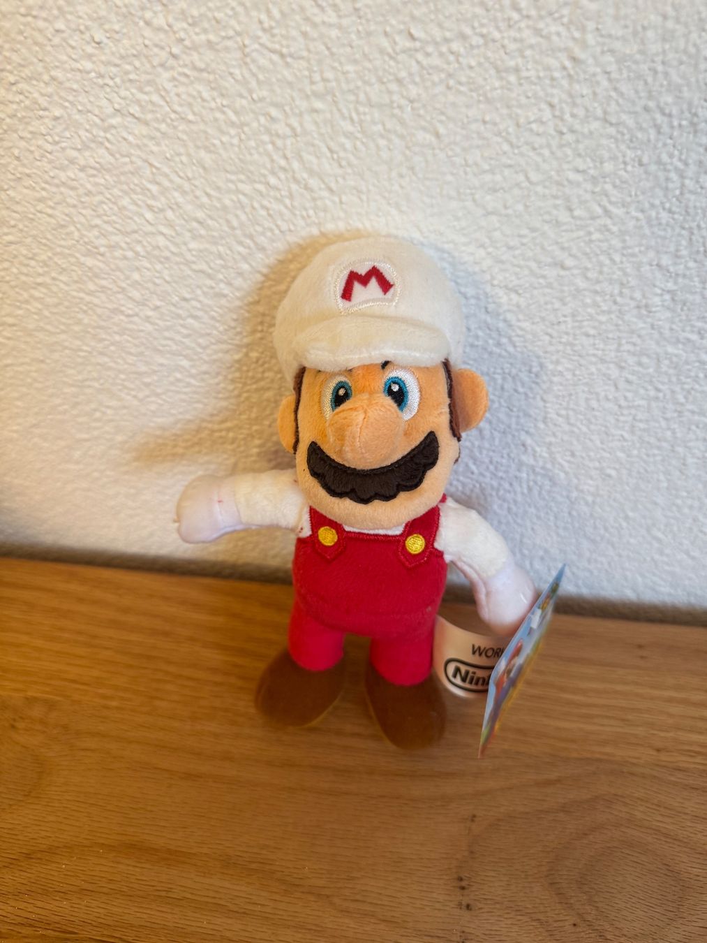 Nintendo Spielzeuge: Mario - Super Mario Plüsch - Plüschtier – Neu und originalverpackt aus Oensingen von CSCollectors