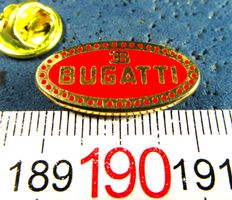 BUGATTI SPORT-CAR LOGO SCHMUCK-PIN ENAMEL OVAL VINTAGE