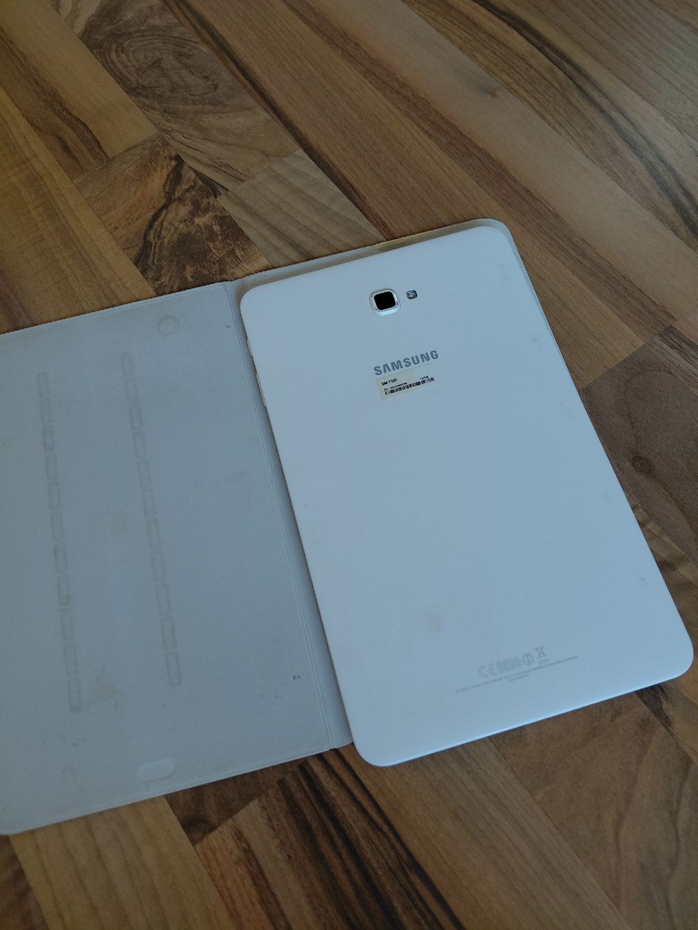 Samsung Tablet PC: Samsung Galaxy Tab A6 inkl. Hülle – Usato da Dulliken venduto da liv_b665 1