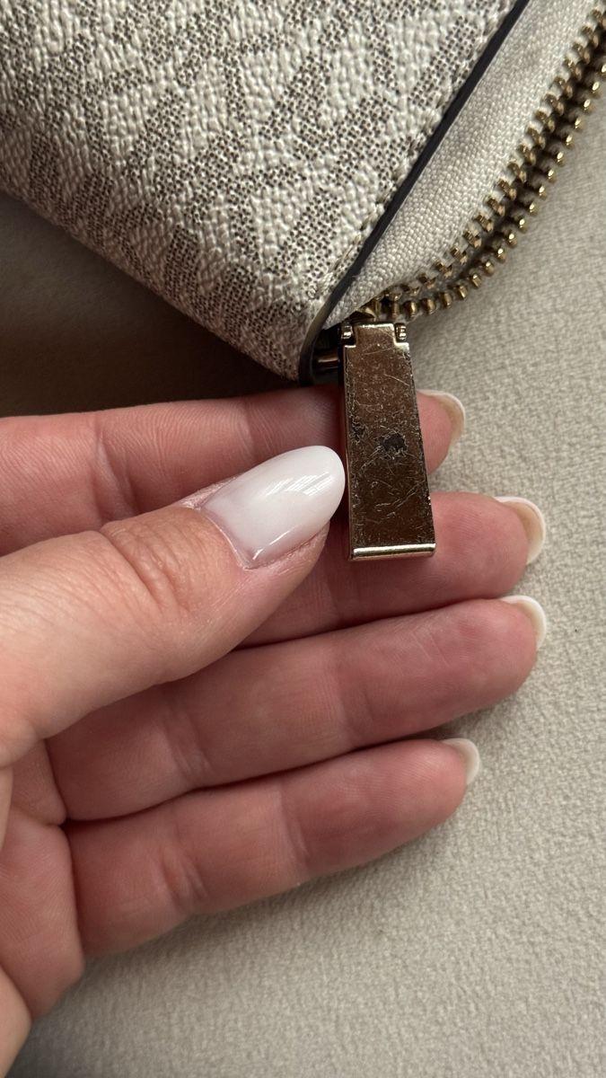 Michael Kors Portamonete: Michael Kors Portemonnaie – Usato da Surcasti venduto da Lenkita 7