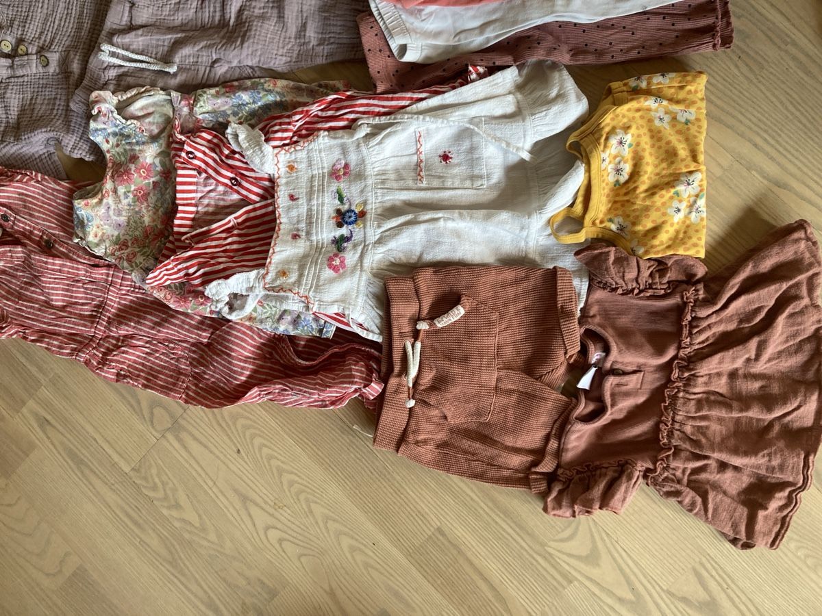 Kleiderpakete & -sets: Kleiderset gr 80 – Gebraucht aus Herisau von Sifgana 2