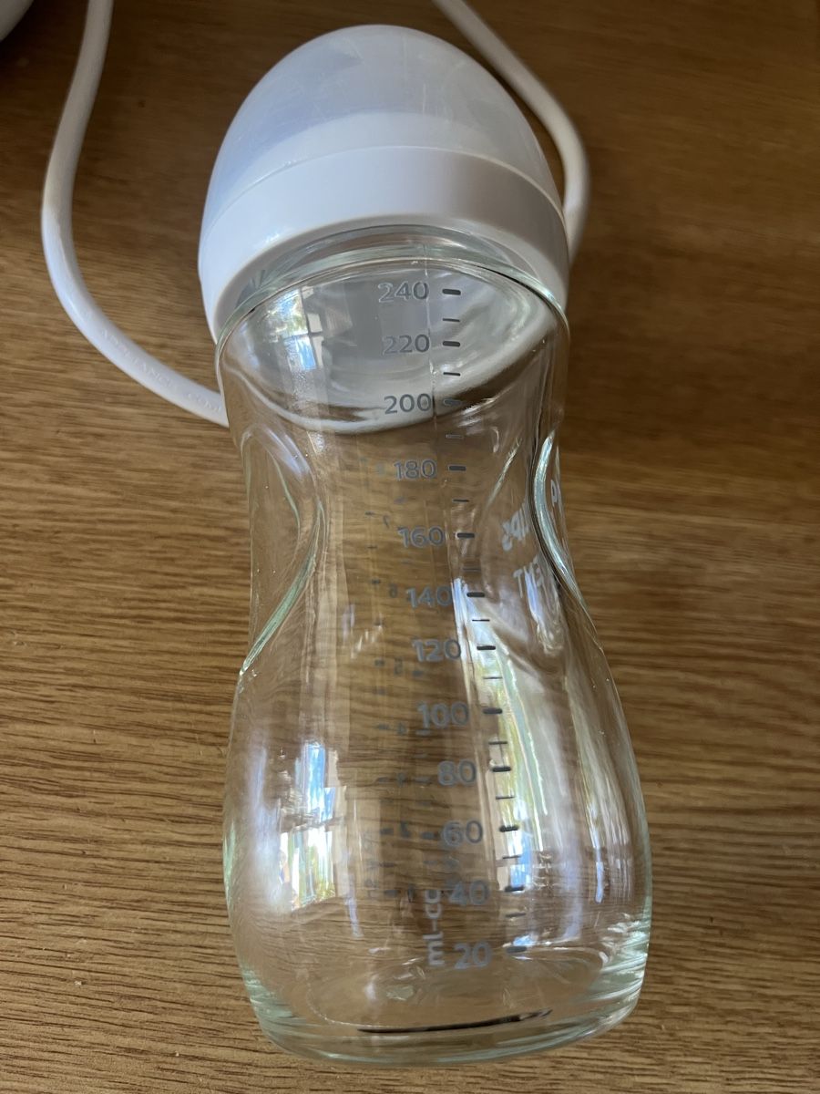 Avent Pasti del neonato: Flasche Glas Philips Avent 240ml gebraucht – Usato da Basel venduto da Kalleskaviar 1