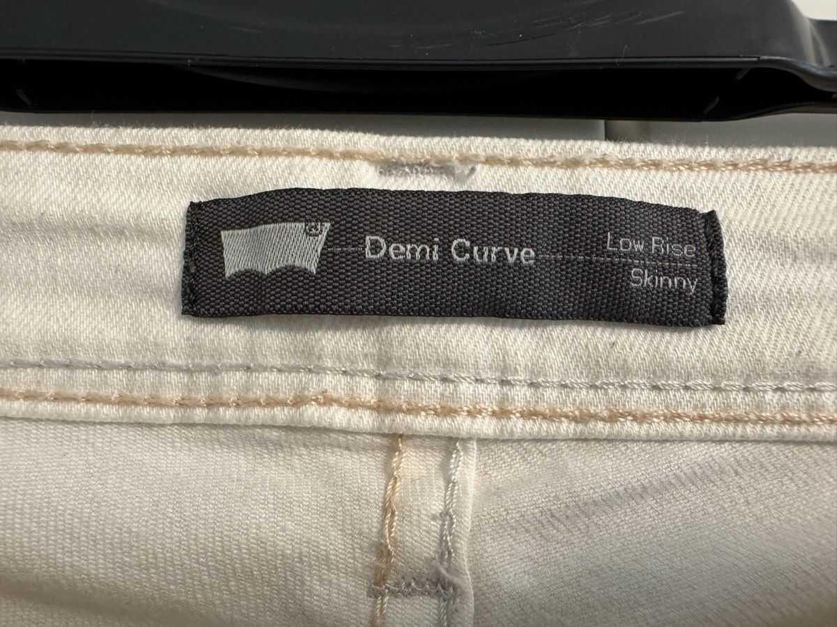 Levi's Jeans: Levis ripped Jeans weiss – Nuovo (secondo la descrizione) da Zürich venduto da ljp_2hsx 3