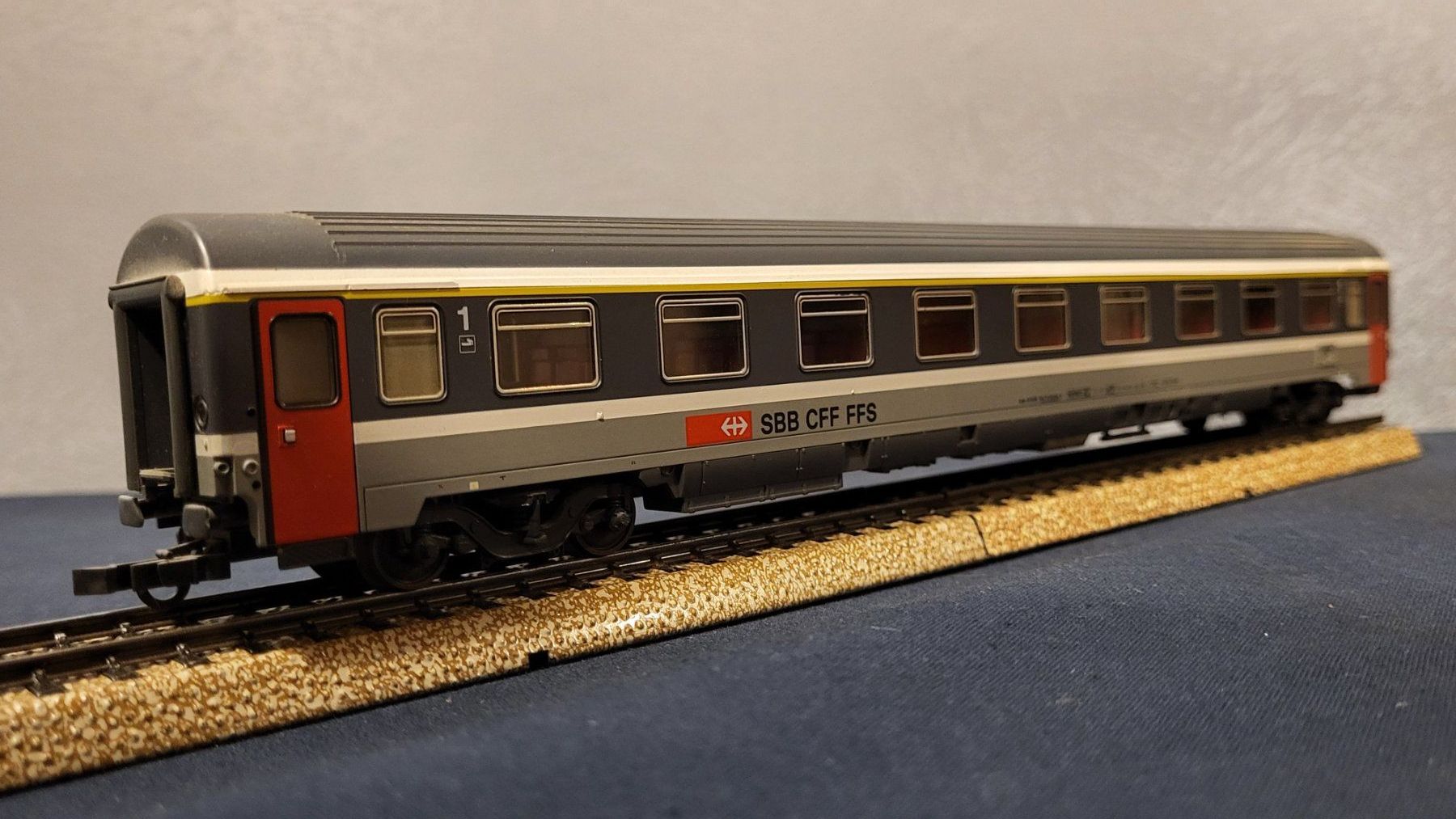 Roco Modellini di ferrovie: Roco 44669; H0 SBB EC-Wagen 1. Klasse – Usato da Uster venduto da gurust 2