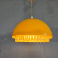 Vintage 1970 Plexiglas Hängelampe, gelbe Deckenleuchte Lampe
