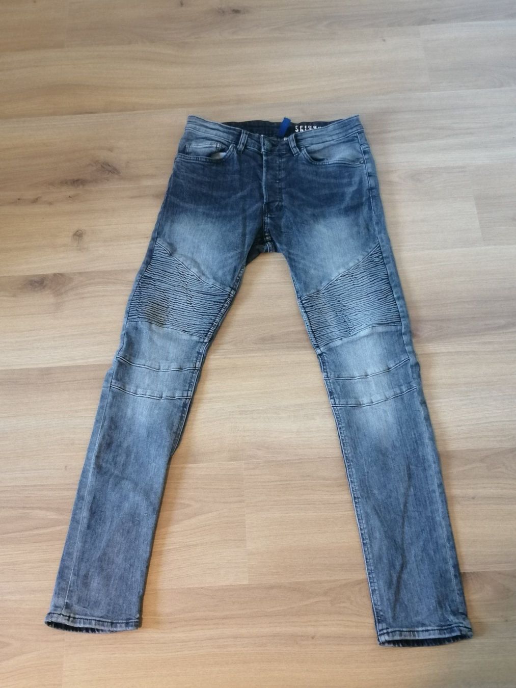 H&M Pantaloni: Jeans grau Gr. 29 – Usato da Hefenhofen venduto da GSC99