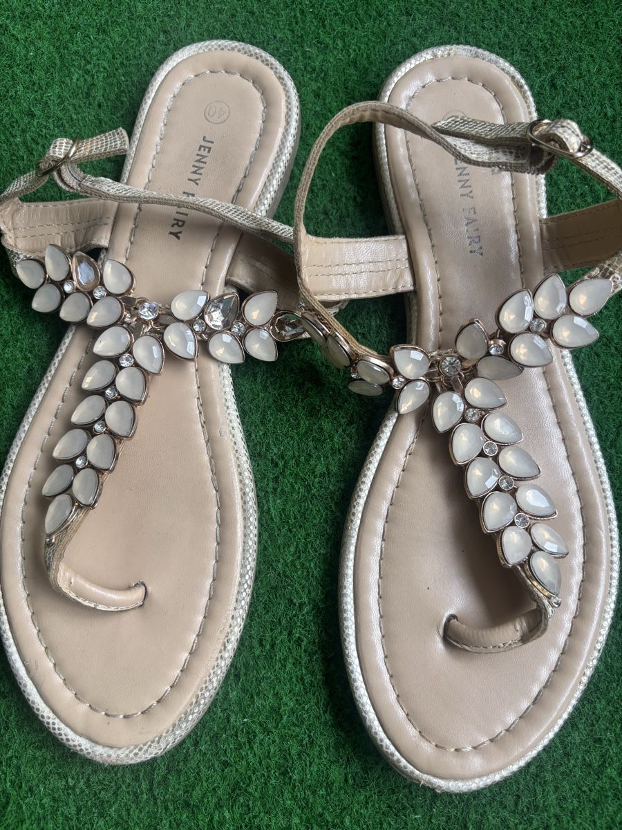 Chaussures femmes: Sandalen gr.40 – D'occasion à Zug par Biki72 2