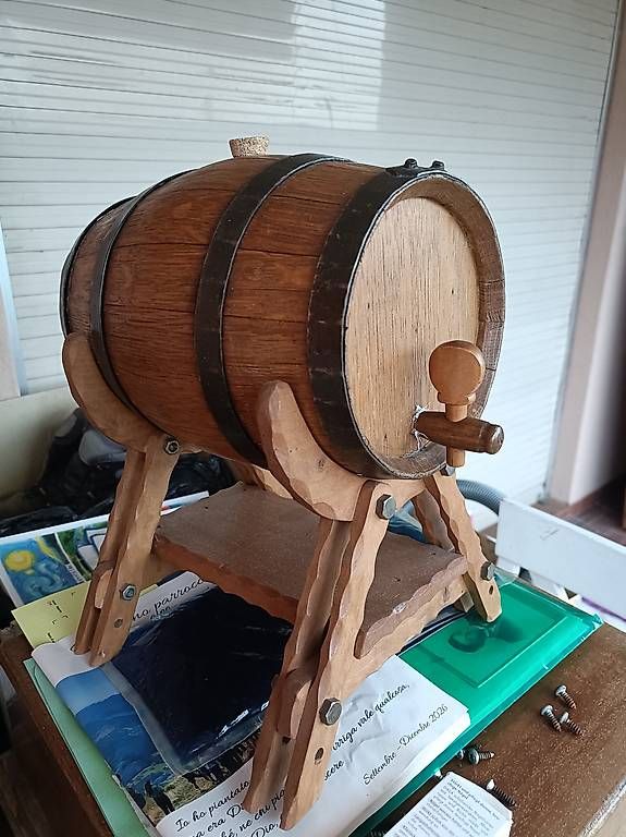 Autres: Botte in legno – D'occasion à Bironico par aut_v8ks