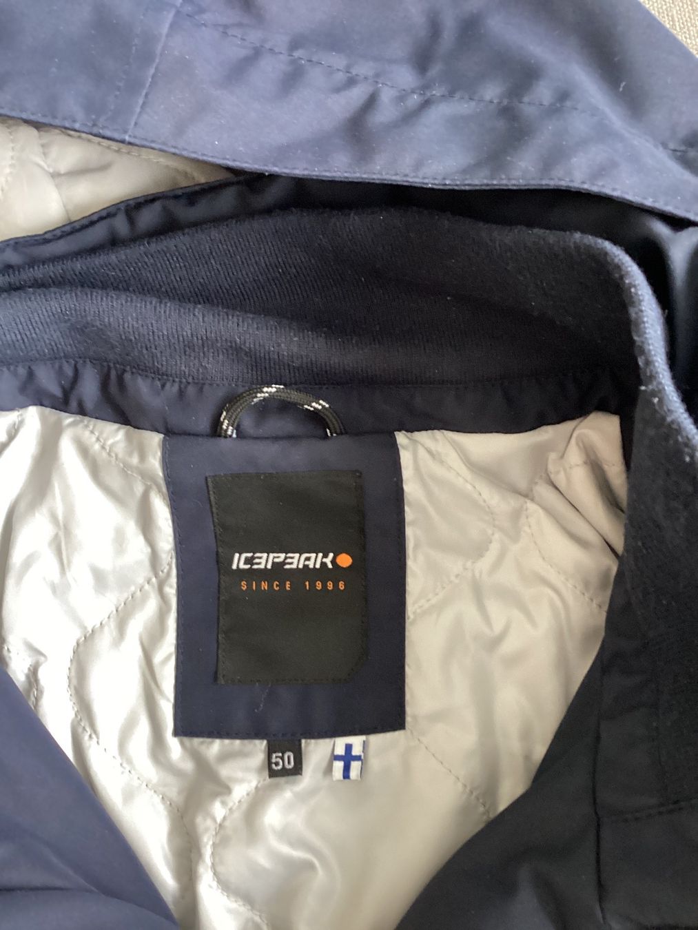 Icepeak Jacken: Icepeak, leichte Winterjacke. Dunkelblau. Grösse 50 – Gebraucht aus Wädenswil von Sneakerio 1