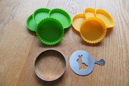 8 Oster Tartelettes Förmchen Silikon mit Hasen-Schablone