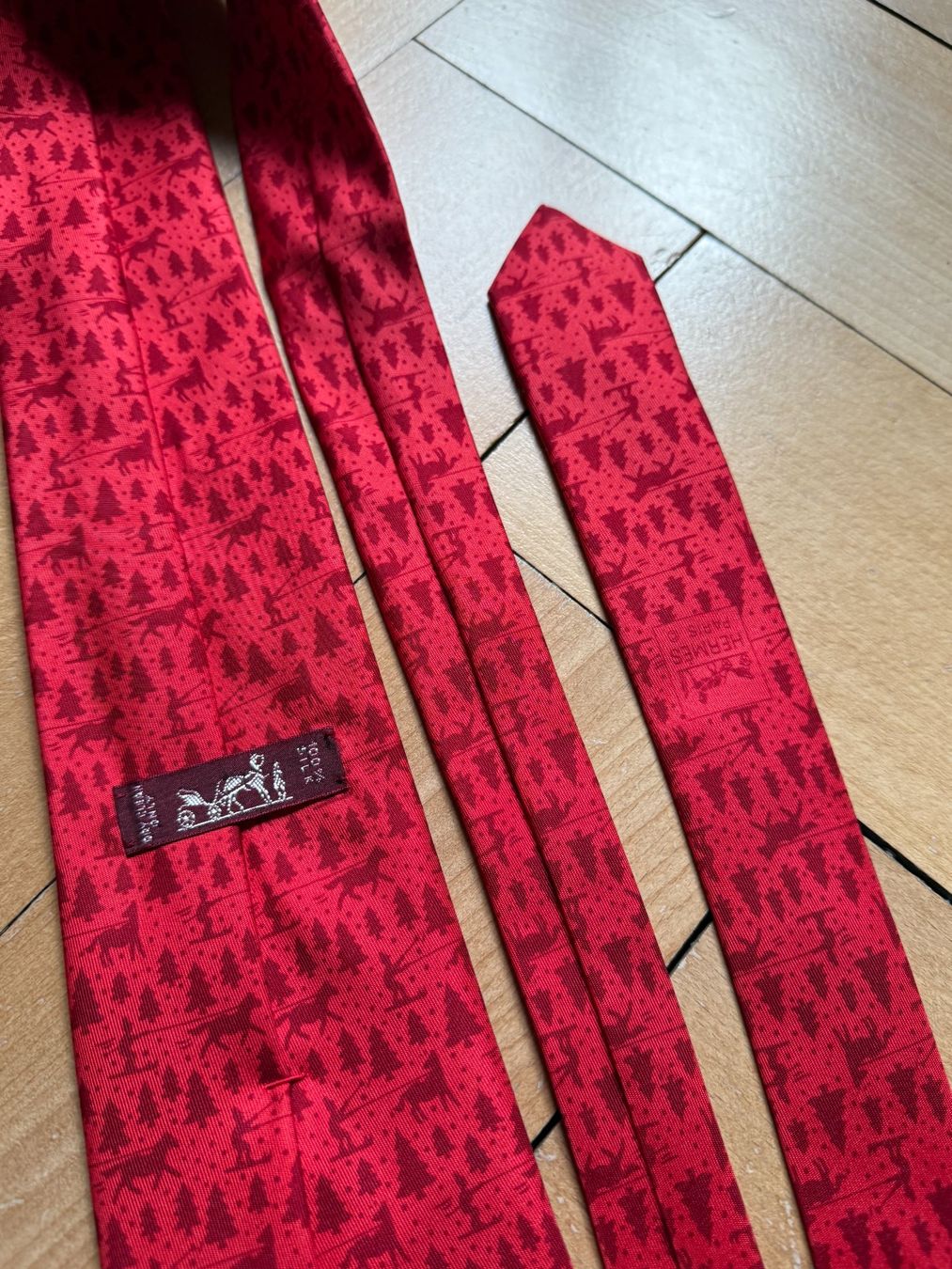 Hermès Krawatten: HERMÈS - Seide Krawatte rot gemustert – Neu (gemäss Beschreibung) aus Zürich von Diazaio 2